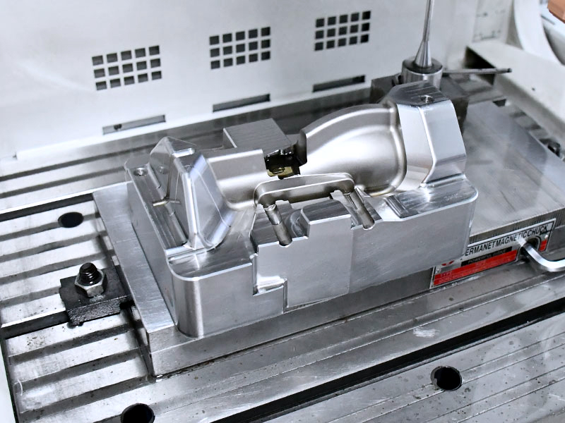 Fabrication de moisissures d'injection