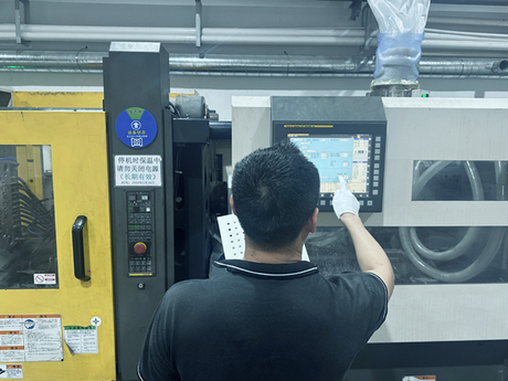 Injection molding.jpg