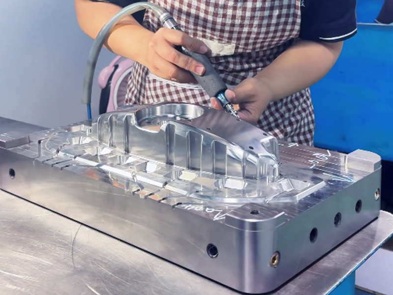 How to Choose the Right Injection Mold Polishing Method