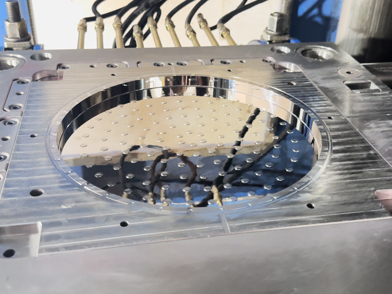 Show Injection Mold Polishing from Alpine Mold