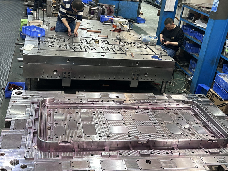 Single-Cavity-Injection-Mold