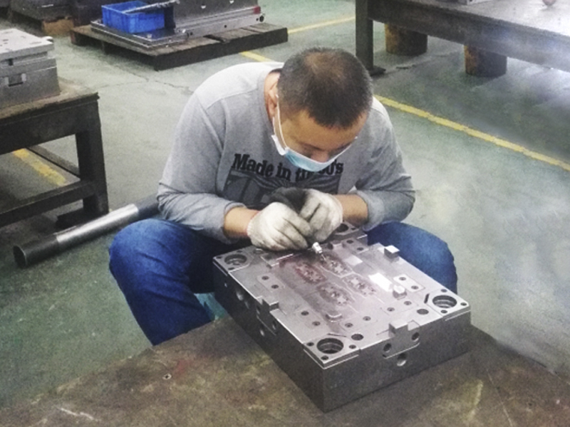 Custom Eye Tracking Glasses Injection Mold Manufacturer