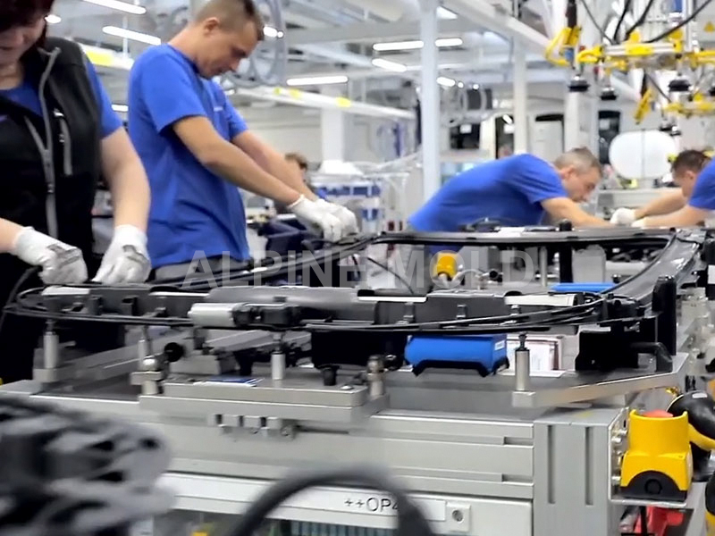Automotive Injection Mold Company