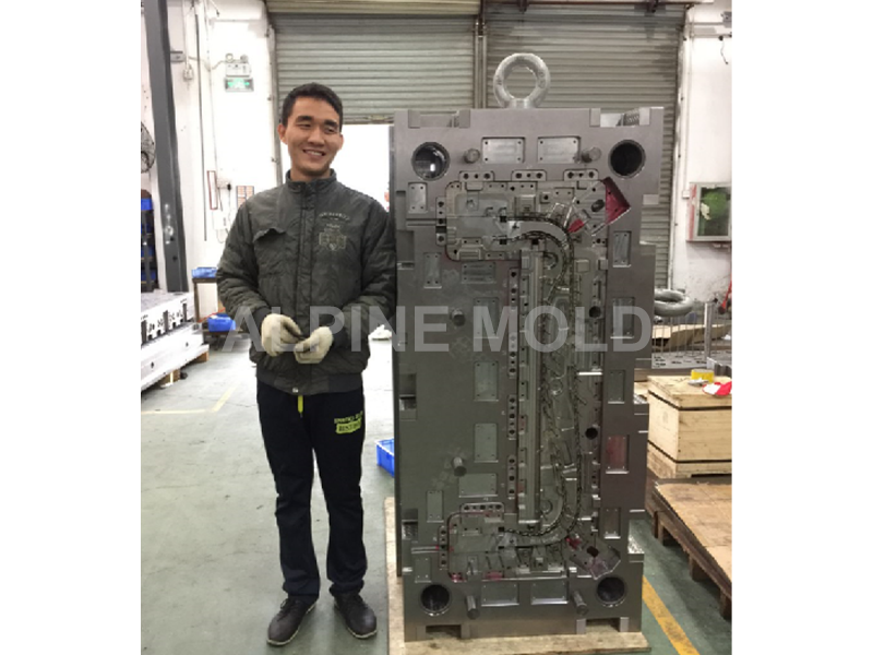 Automotive Injection Mold Company 