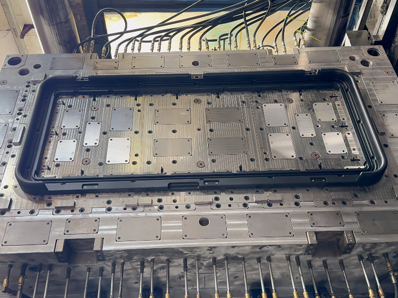 Large-Single-Cavity-Injection-Mold