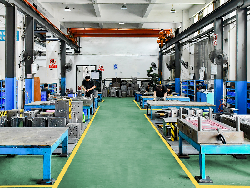 injection-mold-factory