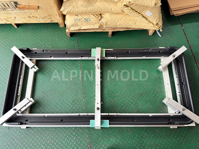 large part injection molding 