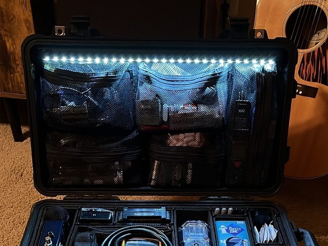 Plastic Lamps Injection Molding Used on Luggage