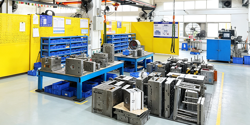 precision mold workshop